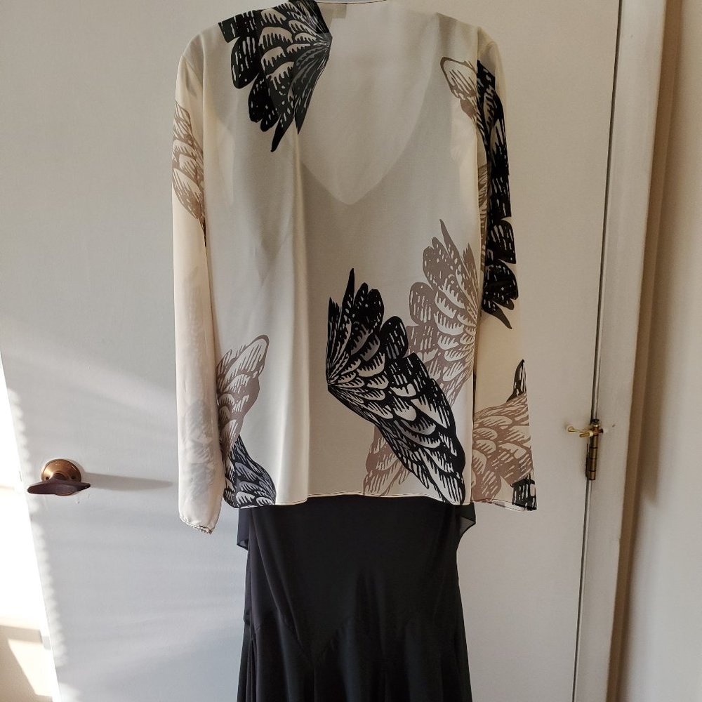 Formal dress - Picture 2 of 3